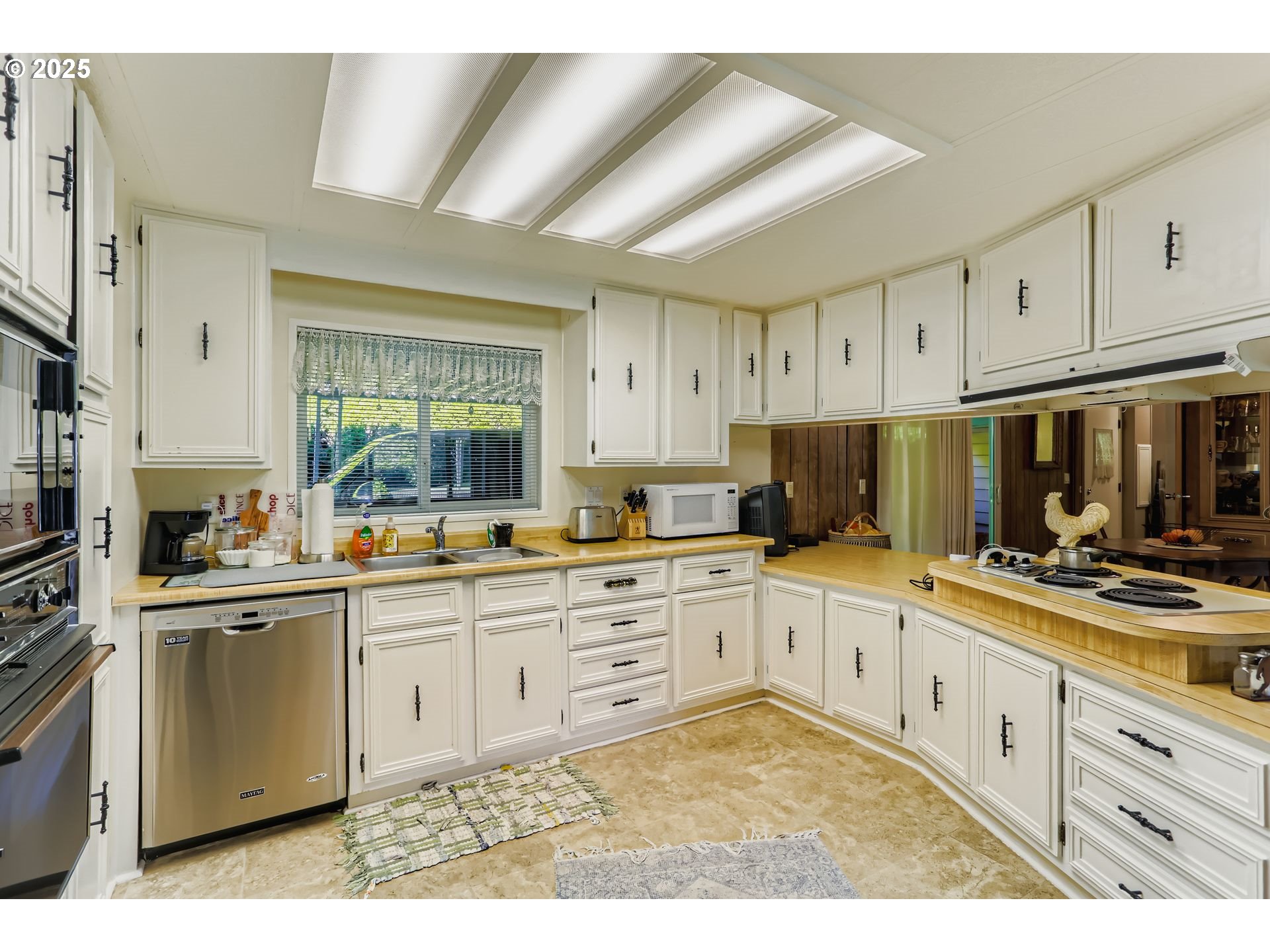 100 Southwest 195th Avenue, Unit 1 Beaverton, OR 97006 - Photo 11 of 33