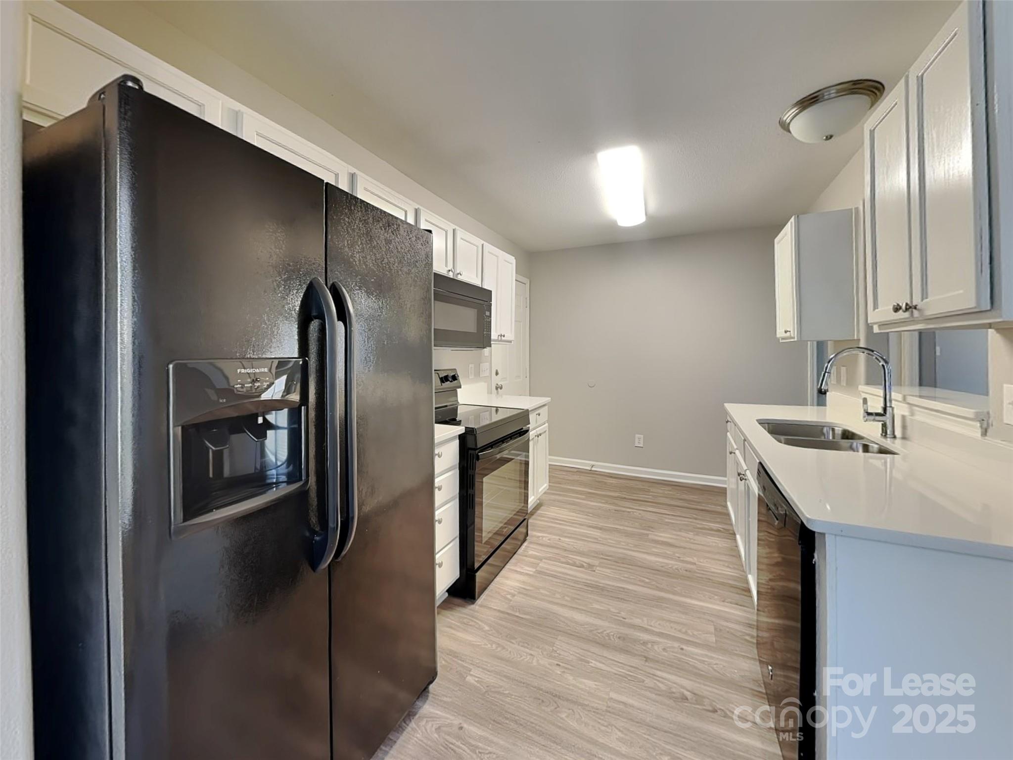 6014 Fiddleleaf Court Charlotte, NC 28215 - Photo 5 of 15