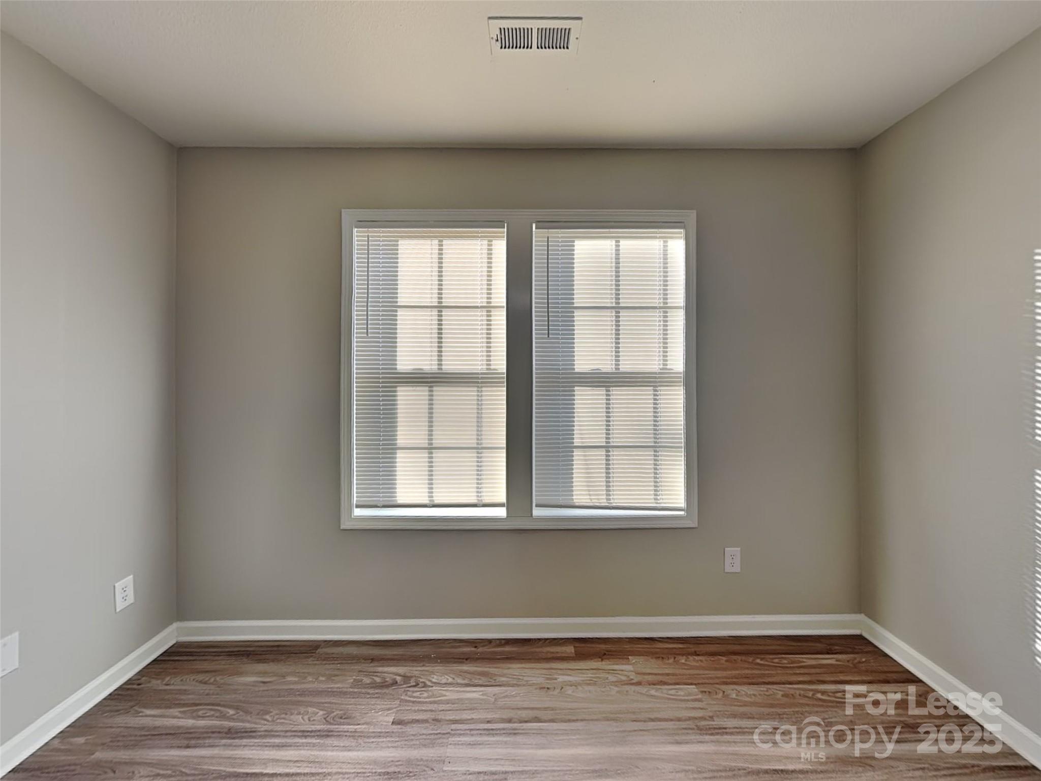 6014 Fiddleleaf Court Charlotte, NC 28215 - Photo 6 of 15