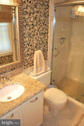 2083 Cobblestone Lane Reston, VA 20191 - Photo 20 of 30 Master Bath