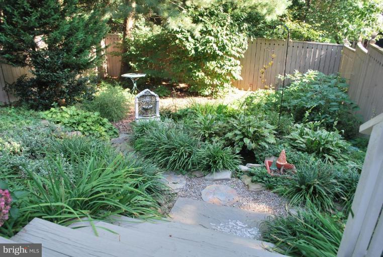 2083 Cobblestone Lane Reston, VA 20191 - Photo 3 of 30 Deck - View from