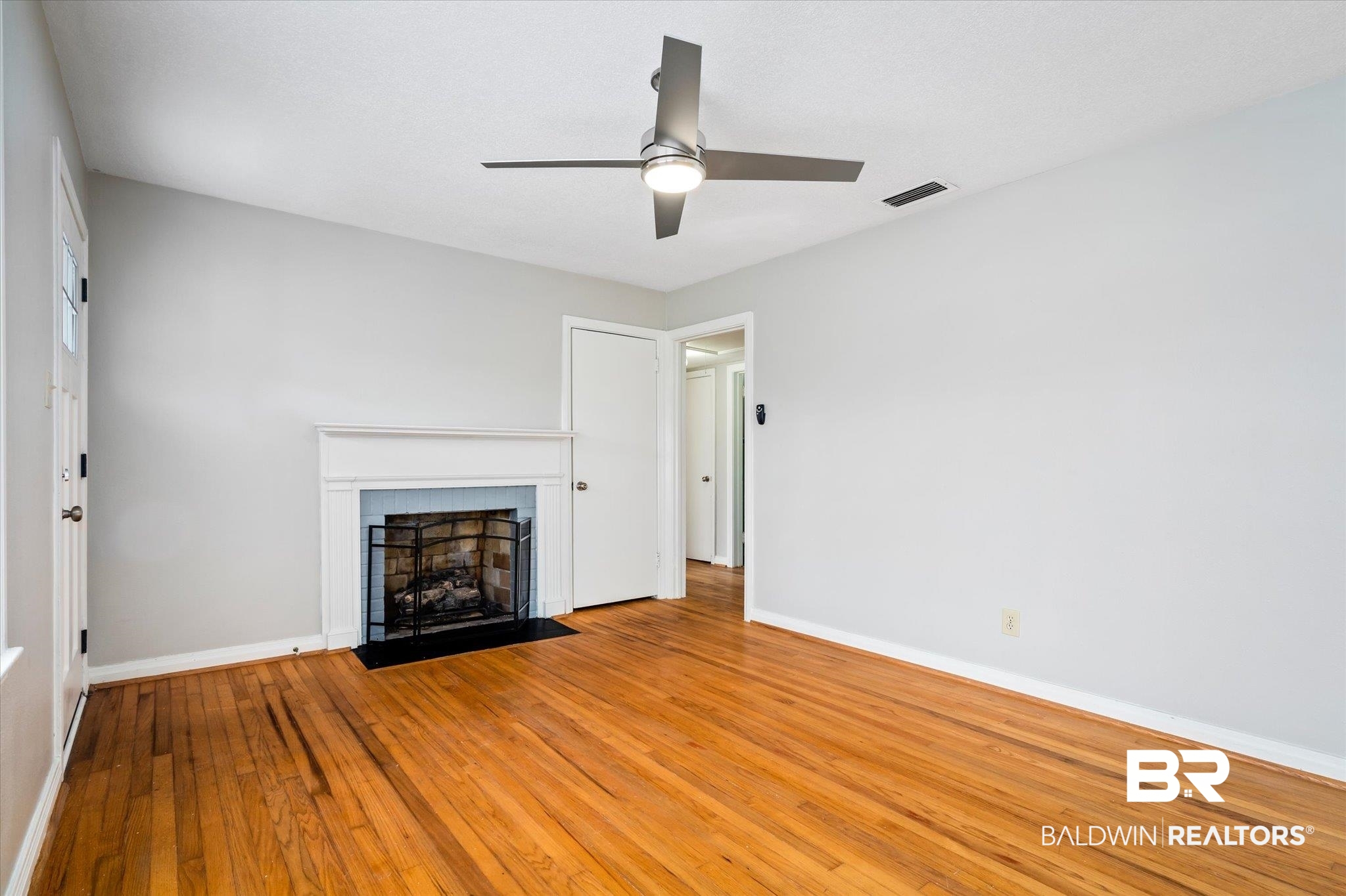 129 Shell Rd Place Mobile, AL 36607 - Photo 4 of 22