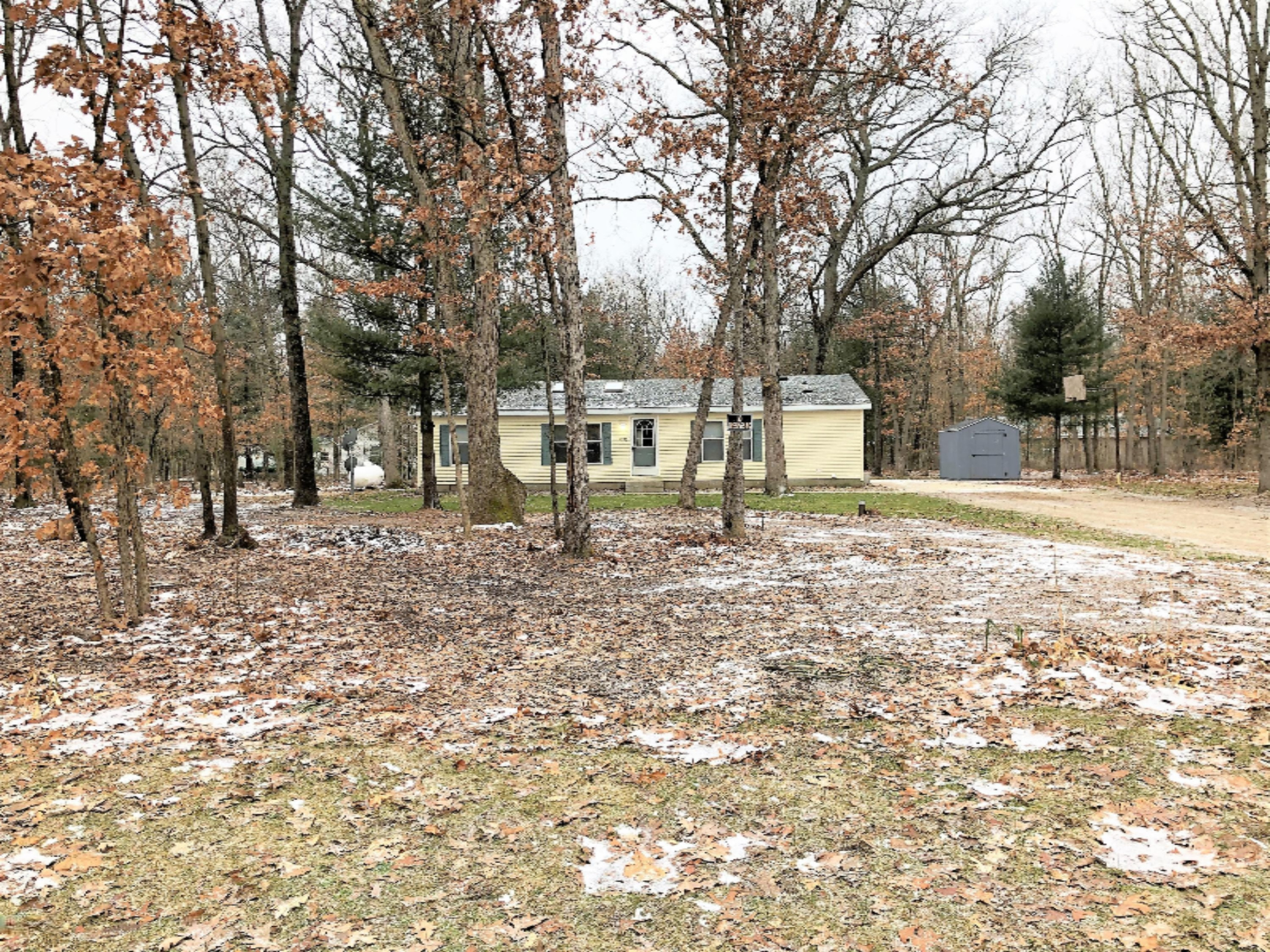 1746 Allen Road Allegan, MI 49010 - Photo 20 of 20 IMG_1917