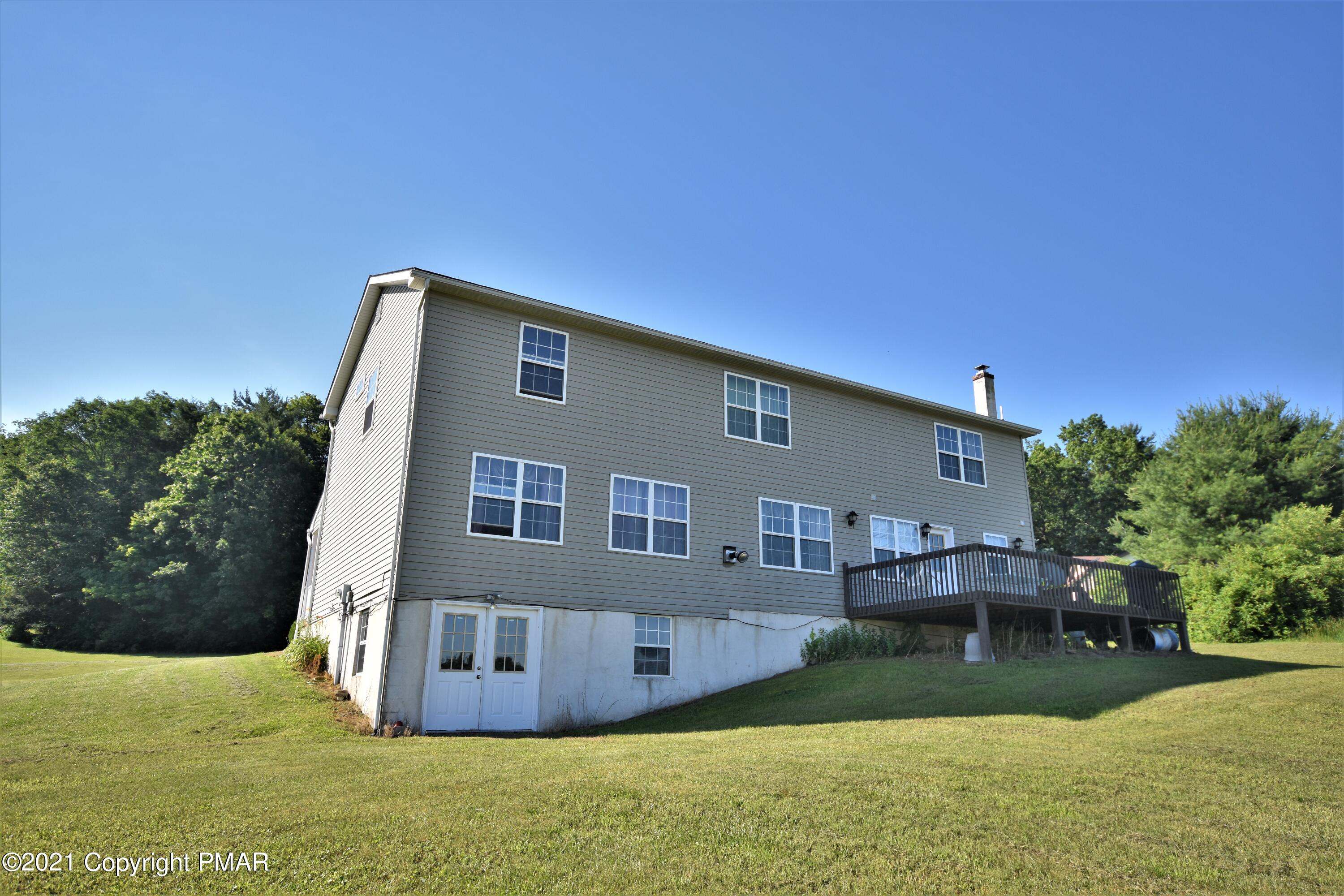855 Fawn View Road Brodheadsville, PA 18322 - Photo 3 of 34 DSC_0539 (2)