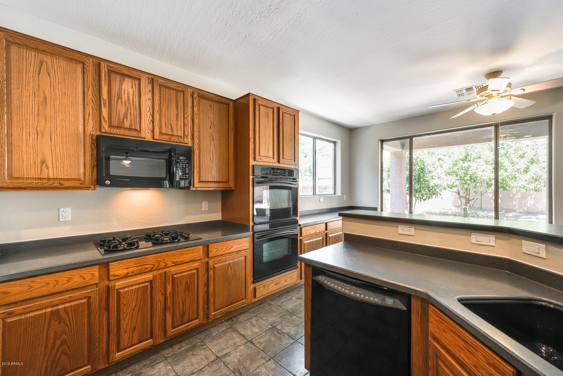 3210 West Sentinel Rock Road Phoenix, AZ 85086 - Photo 12 of 33 Gallery Image 12