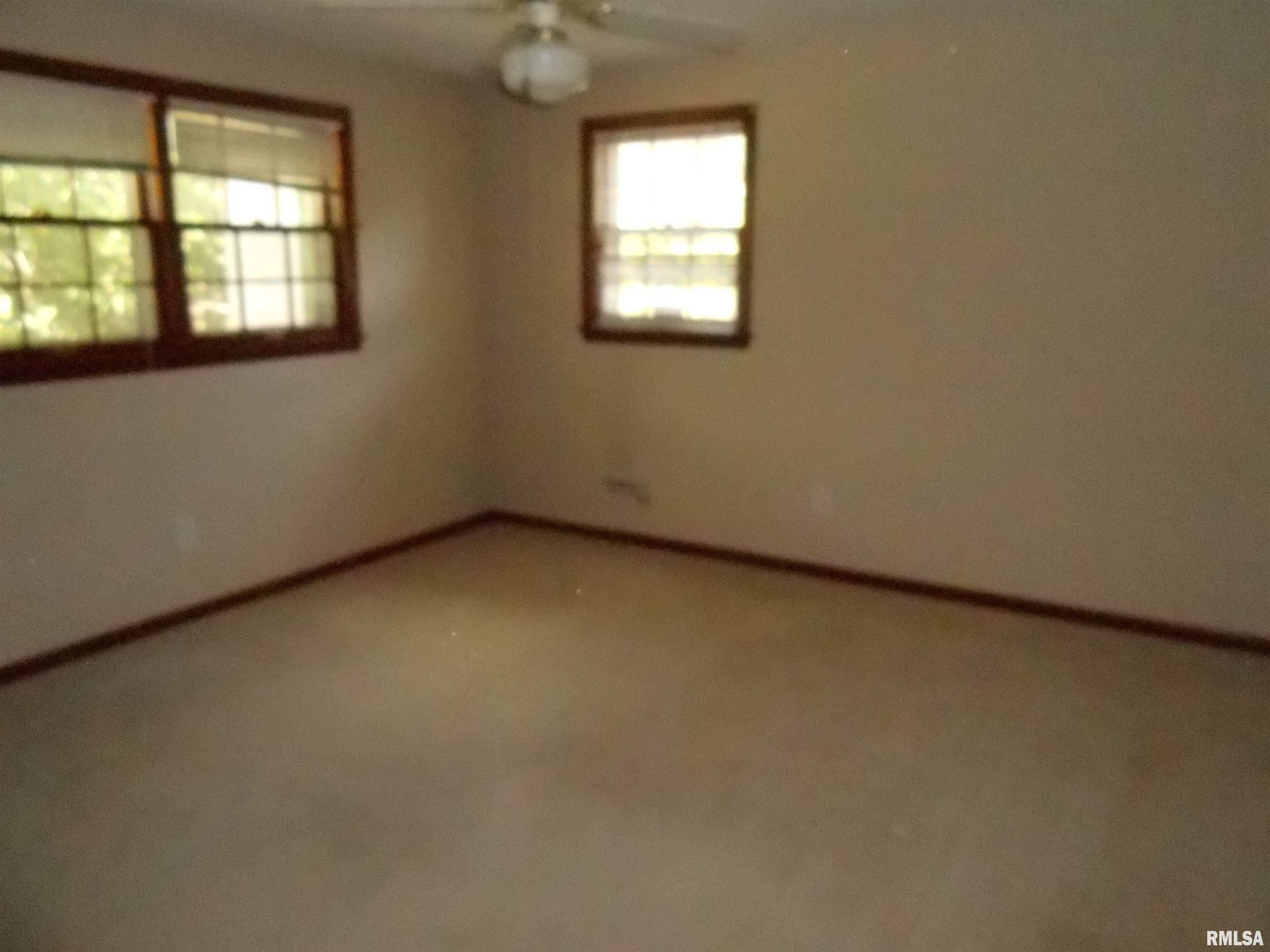 2015 Lincoln Road Bettendorf, IA 52722 - Photo 21 of 26