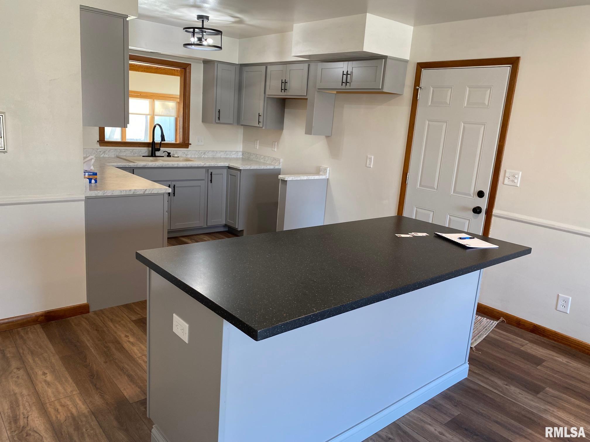 2015 Lincoln Road Bettendorf, IA 52722 - Photo 8 of 26