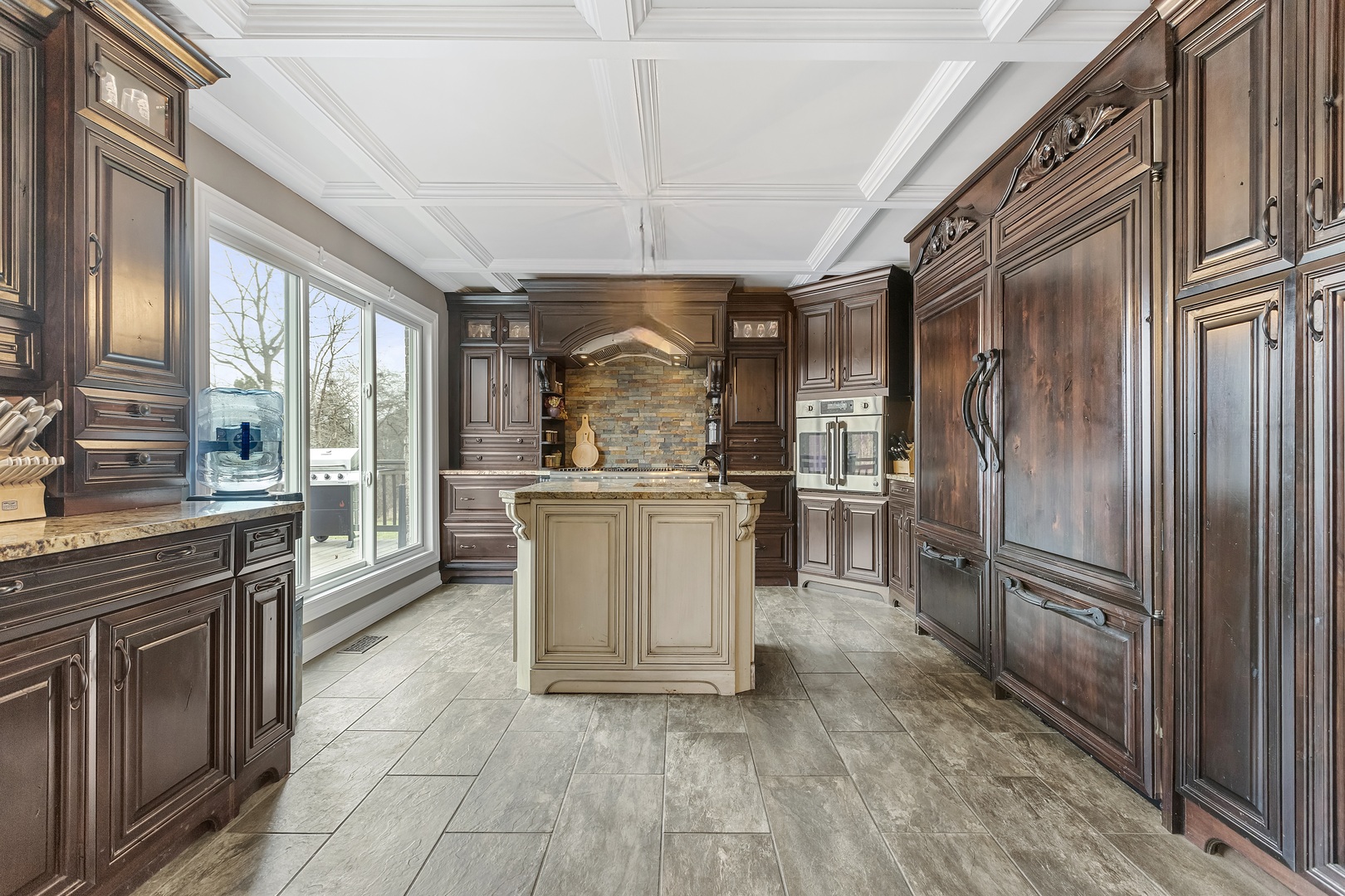 5N259 Wilton Croft Road St. Charles, IL 60175 - Photo 8 of 48 a kitchen with cabinets and stainless steel appliances