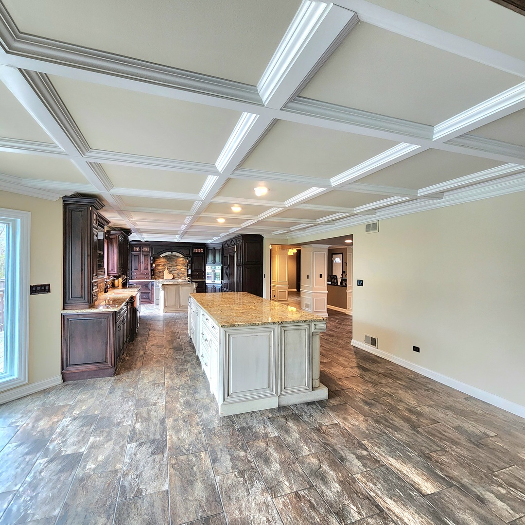 5N259 Wilton Croft Road St. Charles, IL 60175 - Photo 9 of 48 a view of a living room and kitchen with furniture