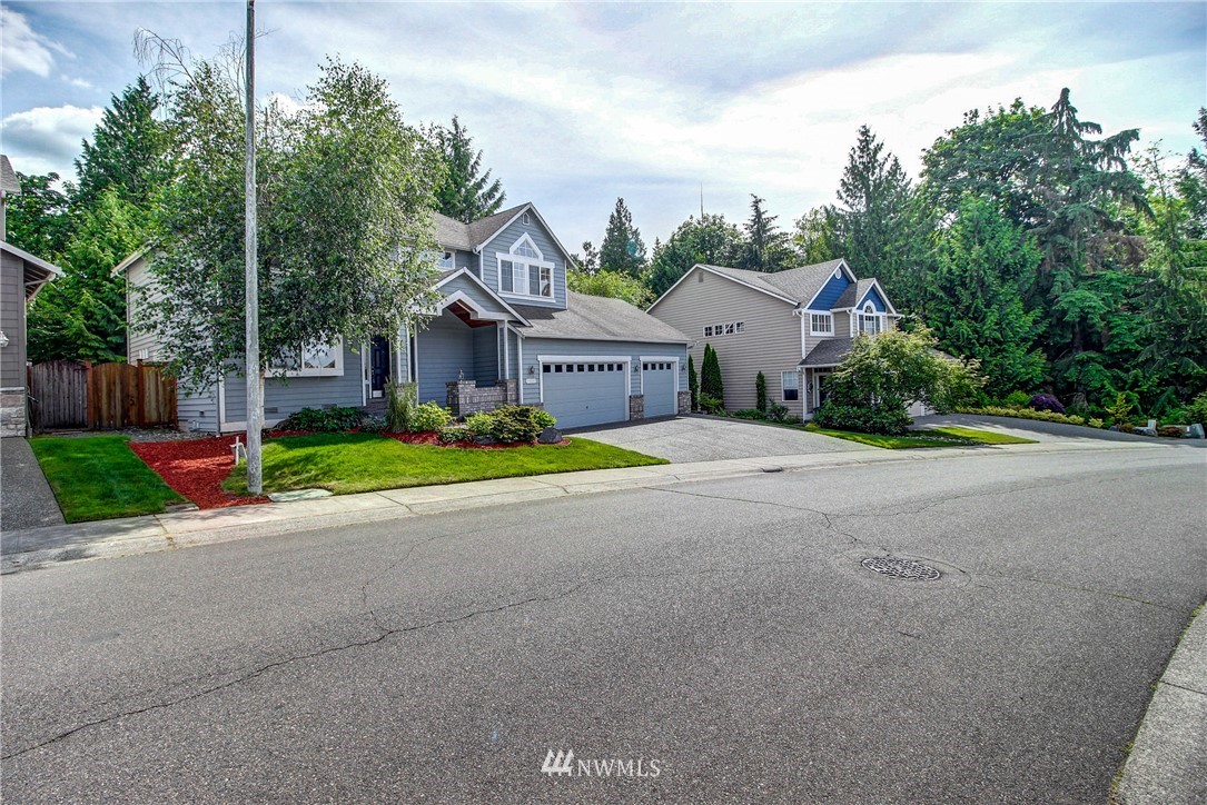 1120 185th Place Southeast Bothell, WA 98012 - Photo 3 of 25