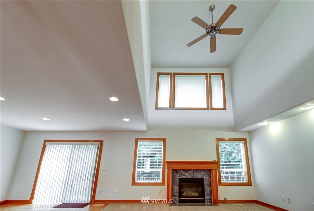 1120 185th Place Southeast Bothell, WA 98012 - Photo 5 of 25