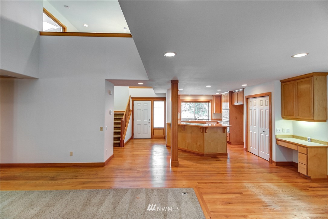 1120 185th Place Southeast Bothell, WA 98012 - Photo 7 of 25