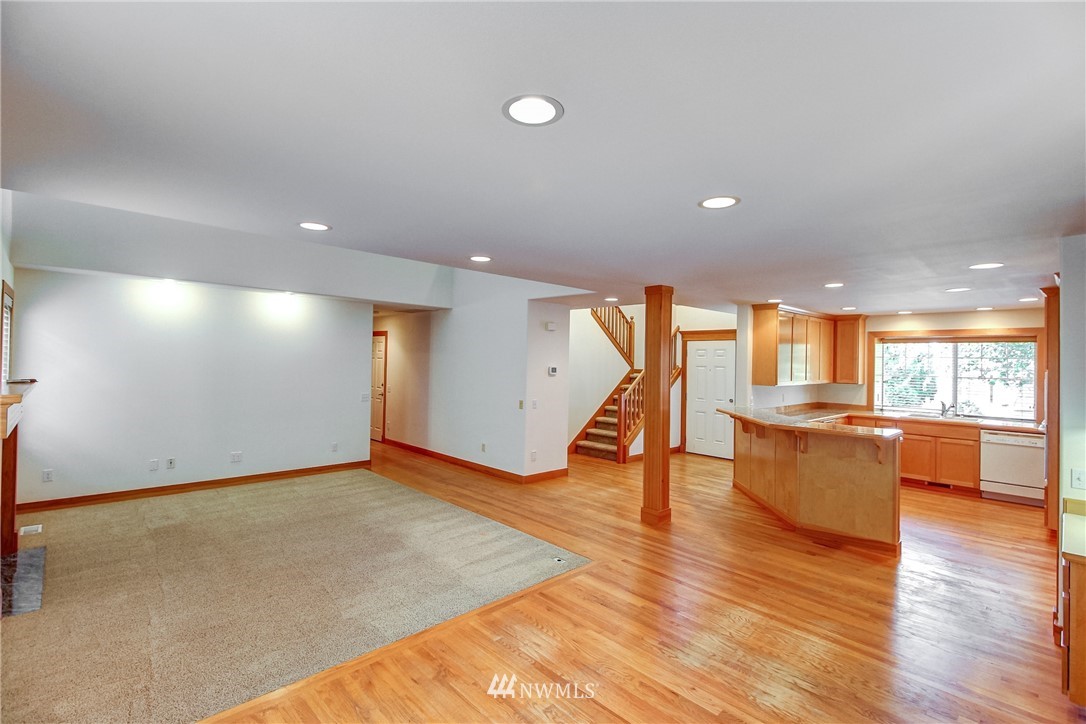 1120 185th Place Southeast Bothell, WA 98012 - Photo 8 of 25