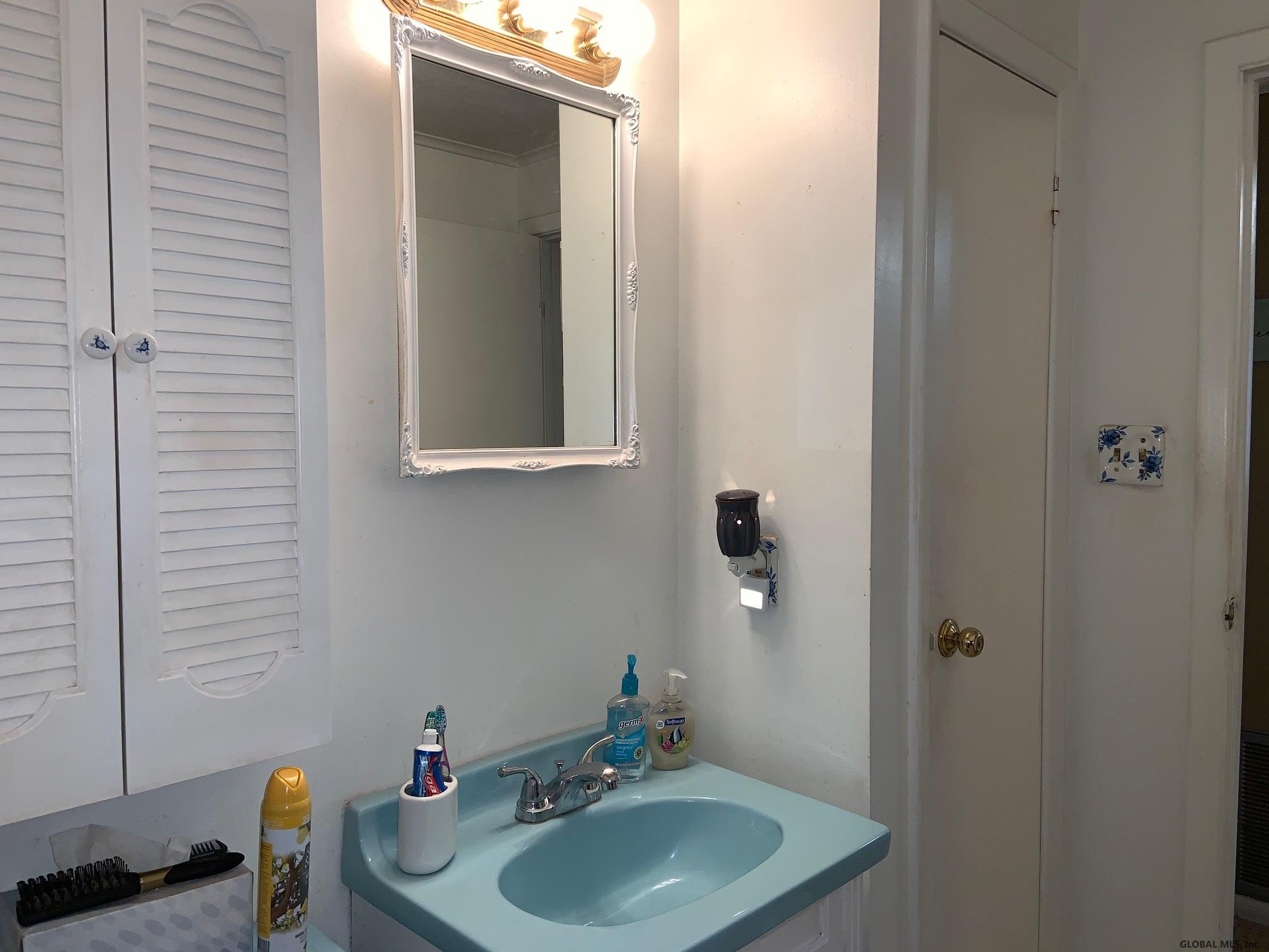 504 Chadwick Road Schenectady, NY 12304 - Photo 24 of 28 Photo 37