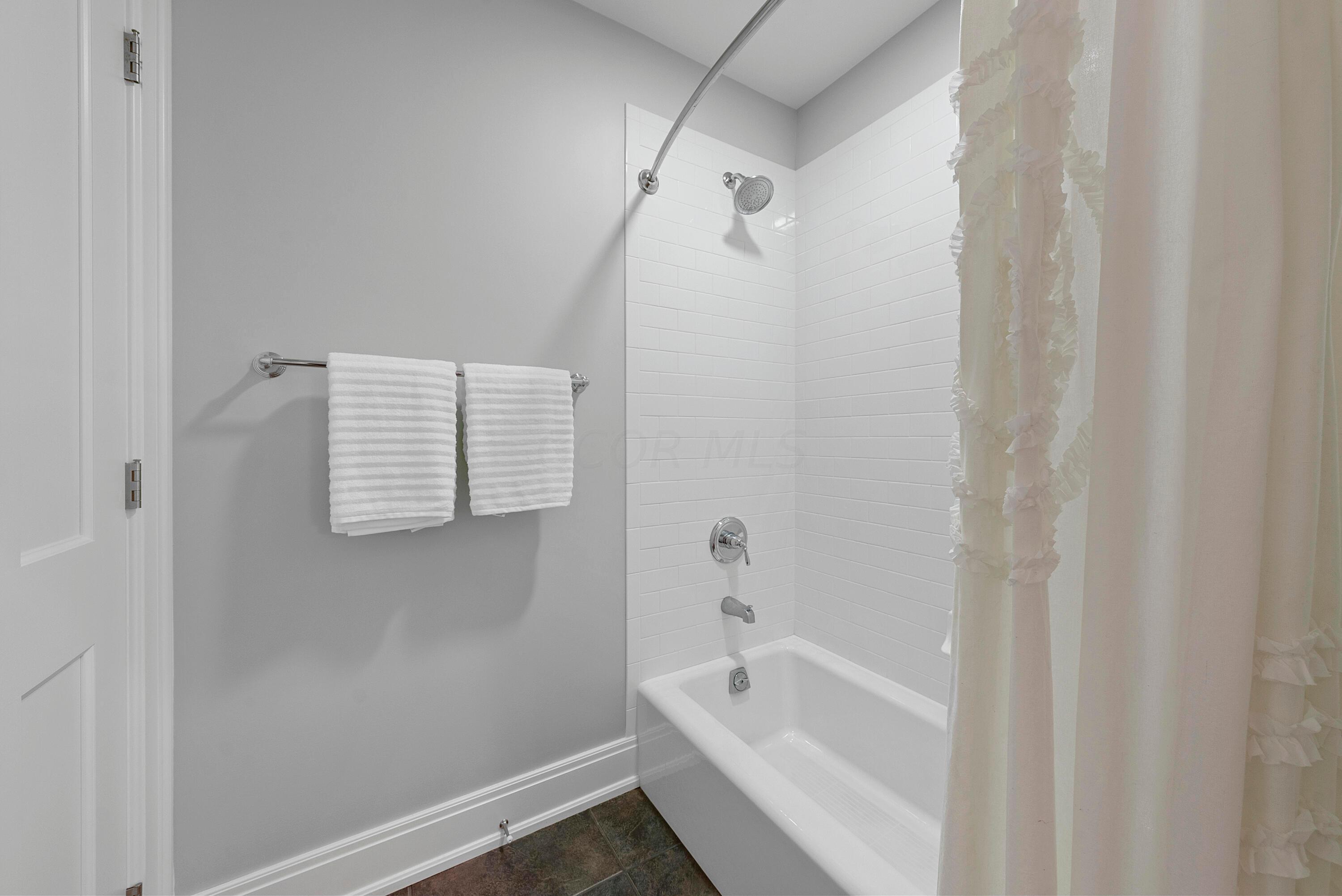 2737 Edington Road Columbus, OH 43221 - Photo 37 of 59 En-Suite Bath