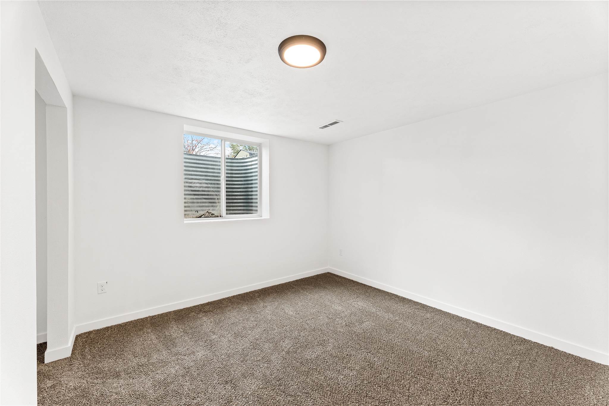 13023 North Yale Road Mead, WA 99021 - Photo 14 of 18 Gallery Image 14