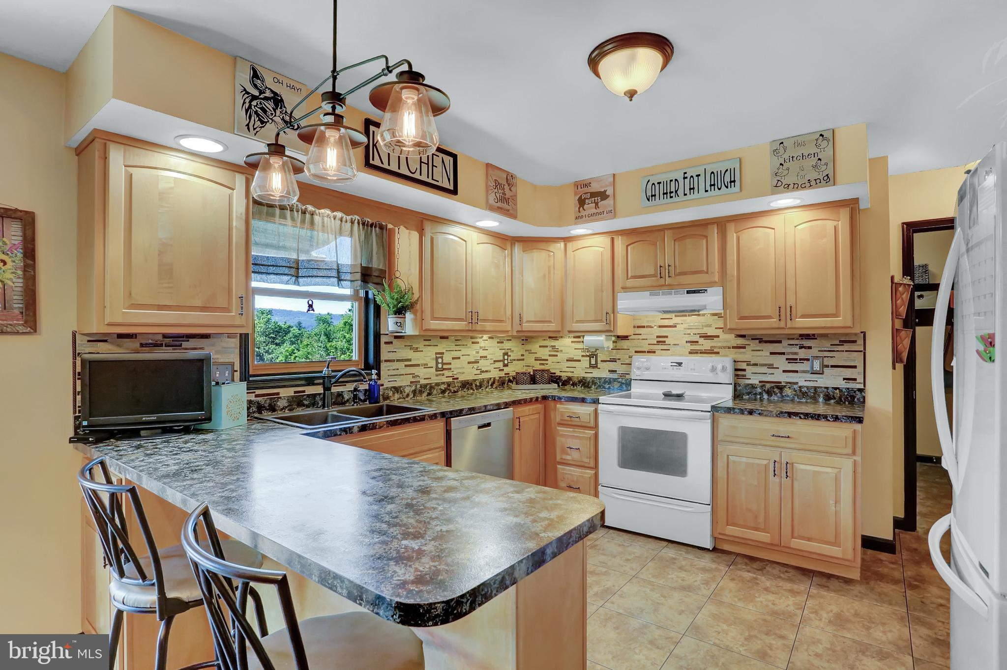 975 Powells Valley Road Halifax, PA 17032 - Photo 11 of 51