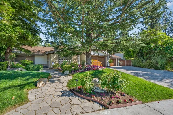 $2,100,000 | 9516 Capistrano Avenue, Chatsworth, CA 91311