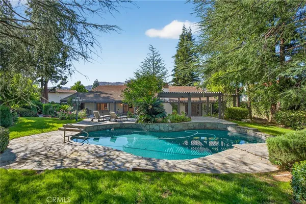 $2,100,000 | 9516 Capistrano Avenue, Chatsworth, CA 91311