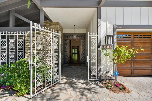 $2,100,000 | 9516 Capistrano Avenue, Chatsworth, CA 91311