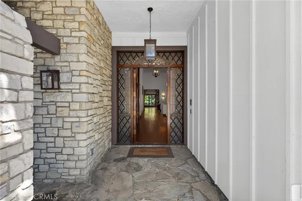 $2,100,000 | 9516 Capistrano Avenue, Chatsworth, CA 91311