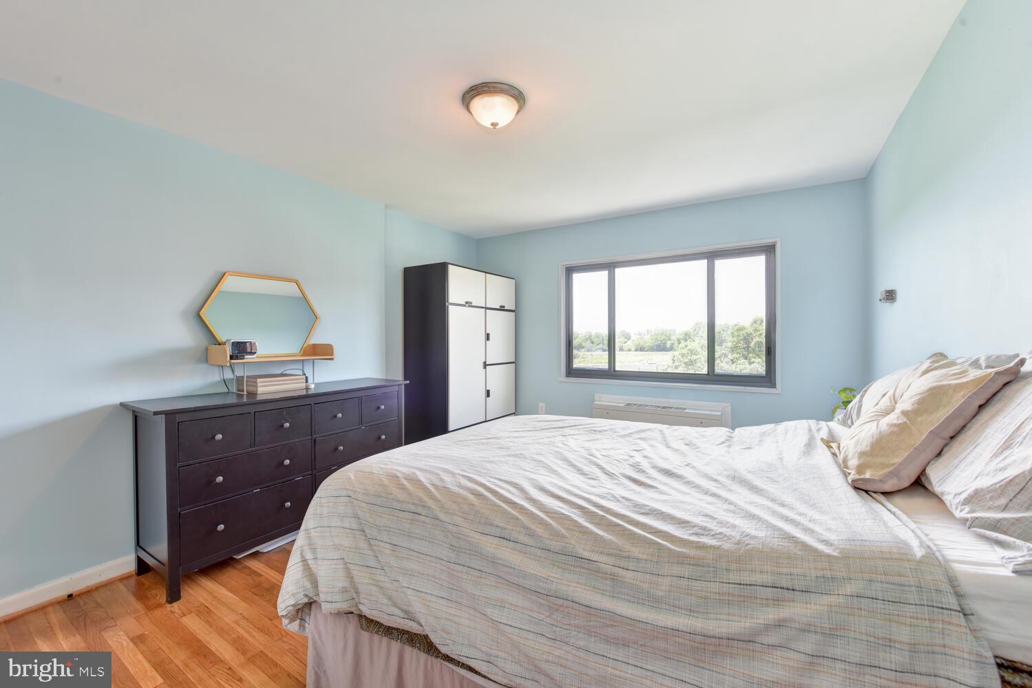 1200 South Arlington Ridge Road, Unit 702 Arlington, VA 22202 - Photo 11 of 51 Bedroom