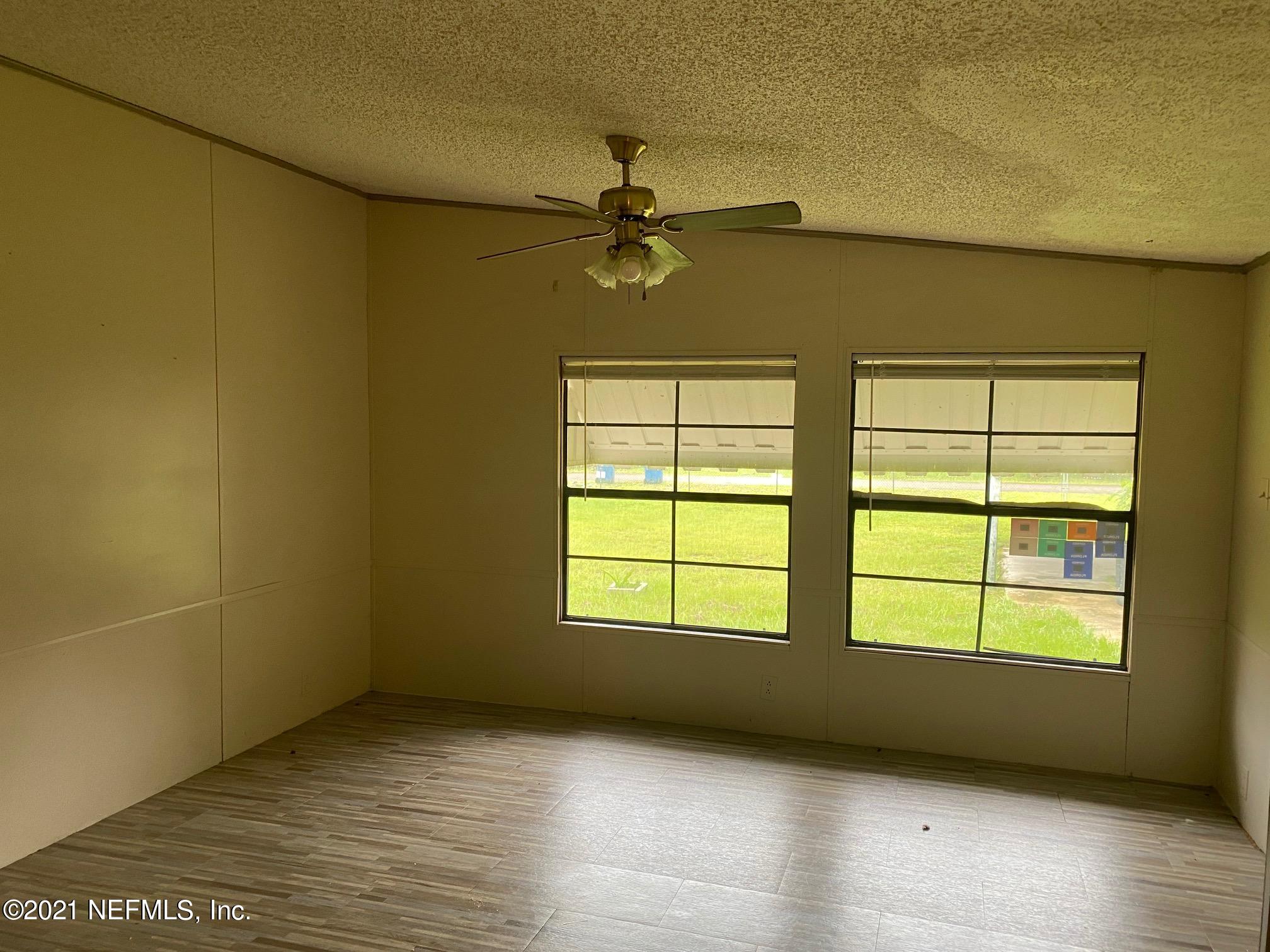 389 Bird Road Jacksonville, FL 32218 - Photo 9 of 18 IMG_1940