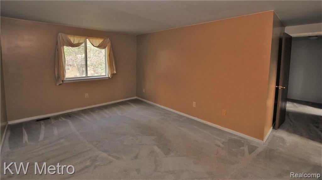 23211 Middlebelt Road, Unit 8 Farmington Hills, MI 48336 - Photo 9 of 12