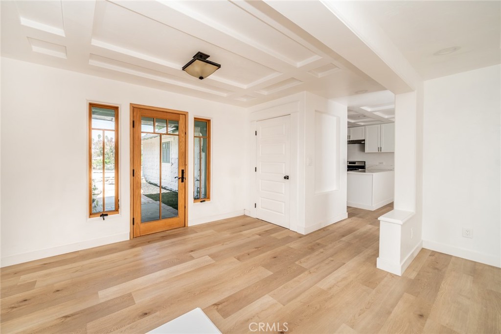 1076 Los Altos Court Riverside, CA 92507 - Photo 3 of 35 Gallery Image 3