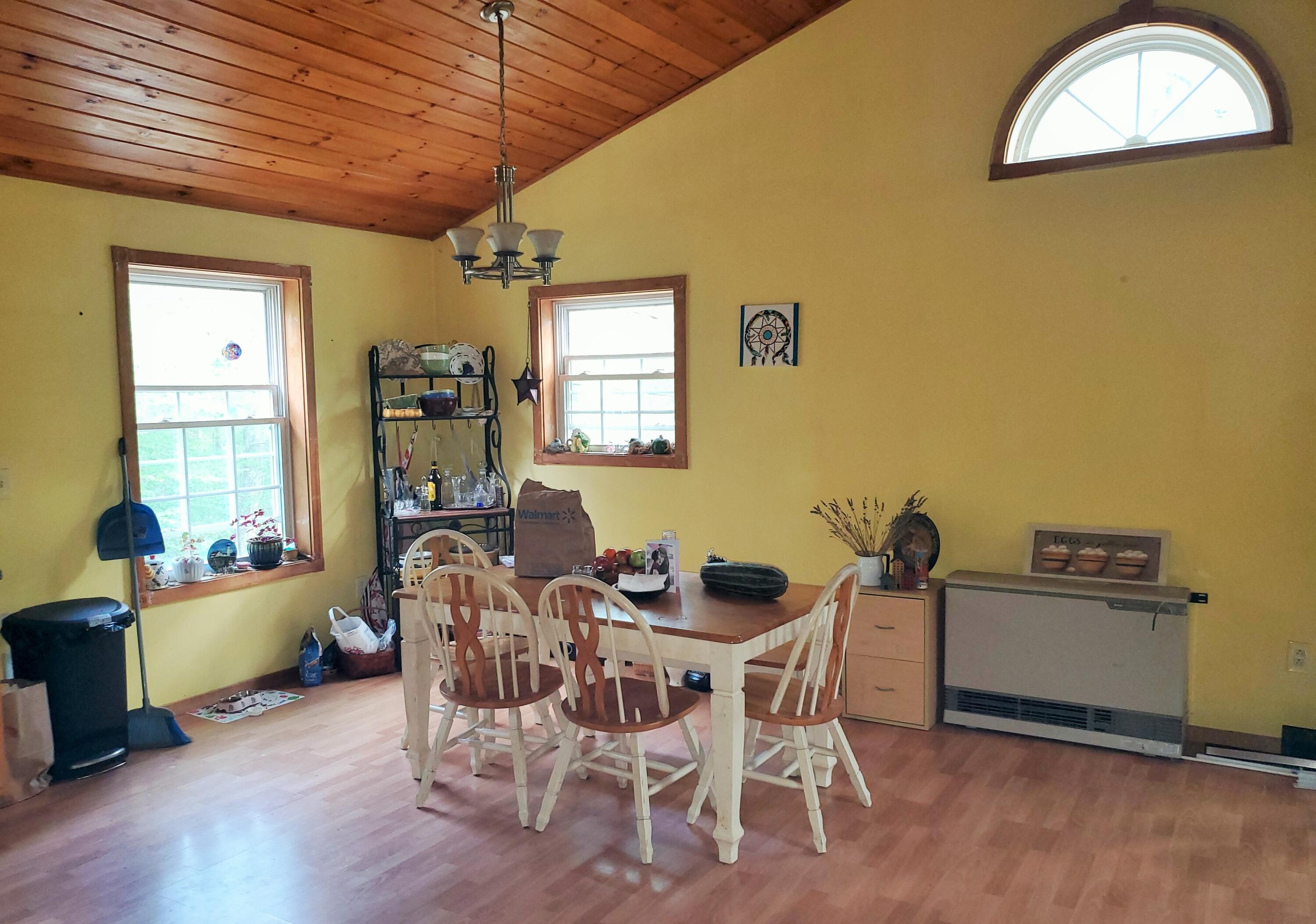 1243 Weeks Mills Road Augusta, ME 04330 - Photo 6 of 12 6 DIning area