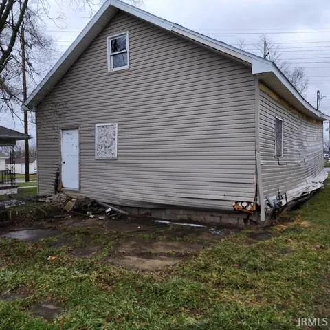 $29,900 | 1217 South 25th Street, New Castle, IN 47362