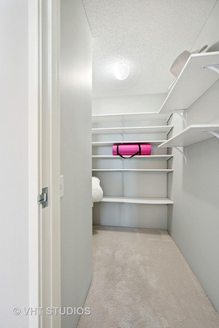 1720 Maple Avenue, Unit 1040 Evanston, IL 60201 - Photo 18 of 35