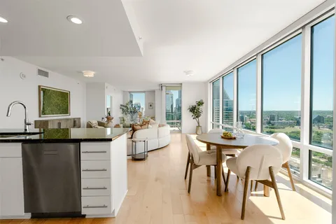 $1,300,000 | 300 Bowie Street, Unit 2902, Austin, TX 78703