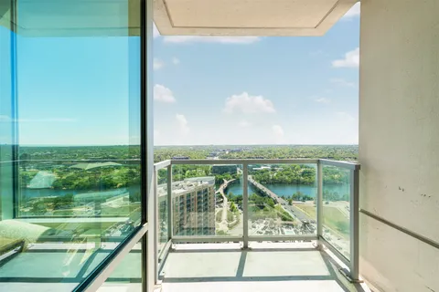$1,300,000 | 300 Bowie Street, Unit 2902, Austin, TX 78703
