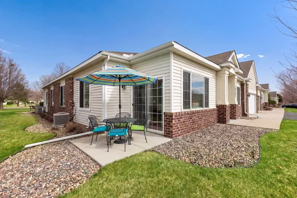 $314,900 | 19704 Canary Path, Unit 102, Farmington, MN 55024