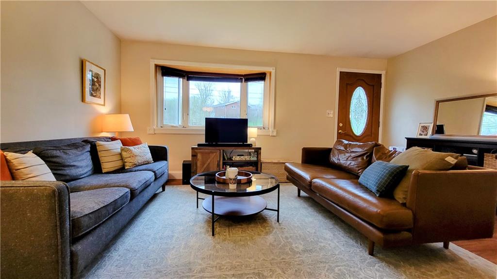 309 Ewings Mill Road Coraopolis, PA 15108 - Photo 3 of 18 Gallery Image 3