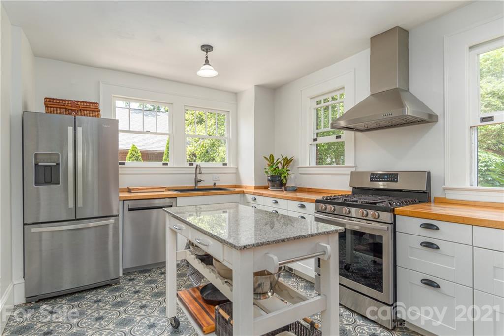167 Edgewood Road Asheville, NC 28804 - Photo 12 of 25 Gallery Image 12