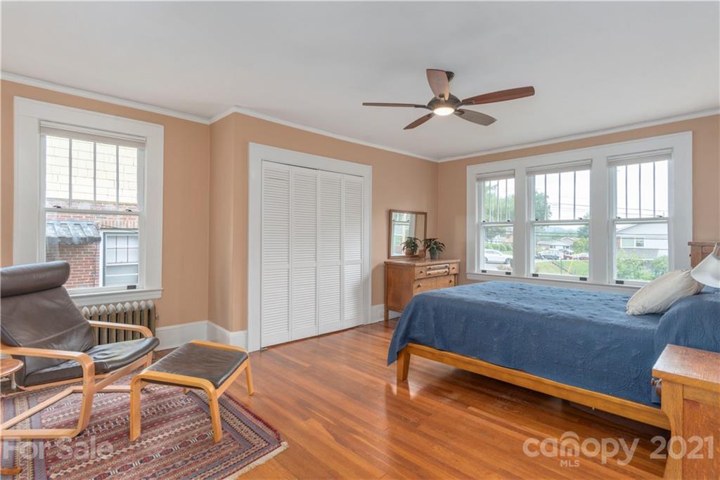 167 Edgewood Road Asheville, NC 28804 - Photo 16 of 25 Gallery Image 16