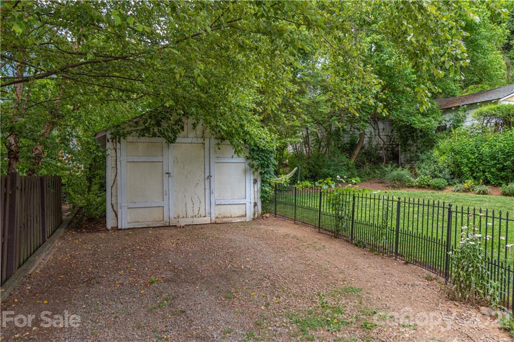 167 Edgewood Road Asheville, NC 28804 - Photo 24 of 25 Gallery Image 24