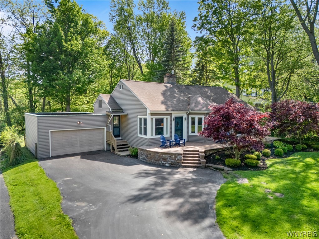 5427 Old Lake Shore Road Lake View, NY 14085 - Photo 3 of 38