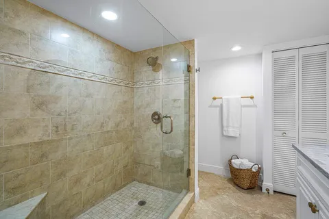 $1,200,000 | 108 Lakeshore Drive, Unit 38PH, North Palm Beach, FL 33408