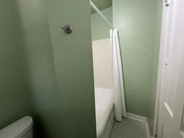 $1,000 | 1822 1/2 John Avenue, Superior, WI 54880