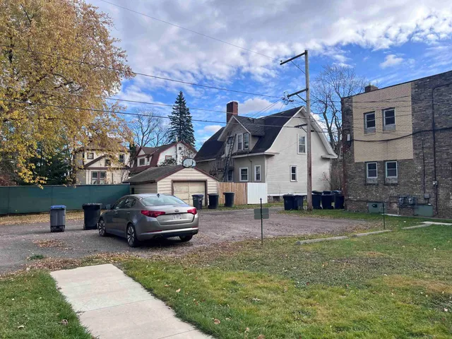 $1,000 | 1822 1/2 John Avenue, Superior, WI 54880