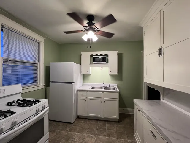 $1,000 | 1822 1/2 John Avenue, Superior, WI 54880