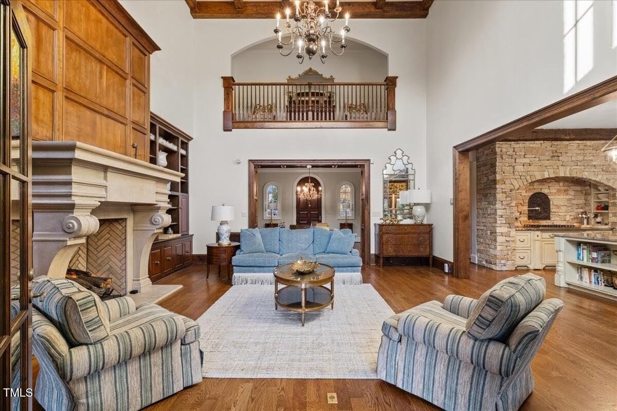 2627 Fairview Road Raleigh, NC 27608 - Photo 18 of 55 family room