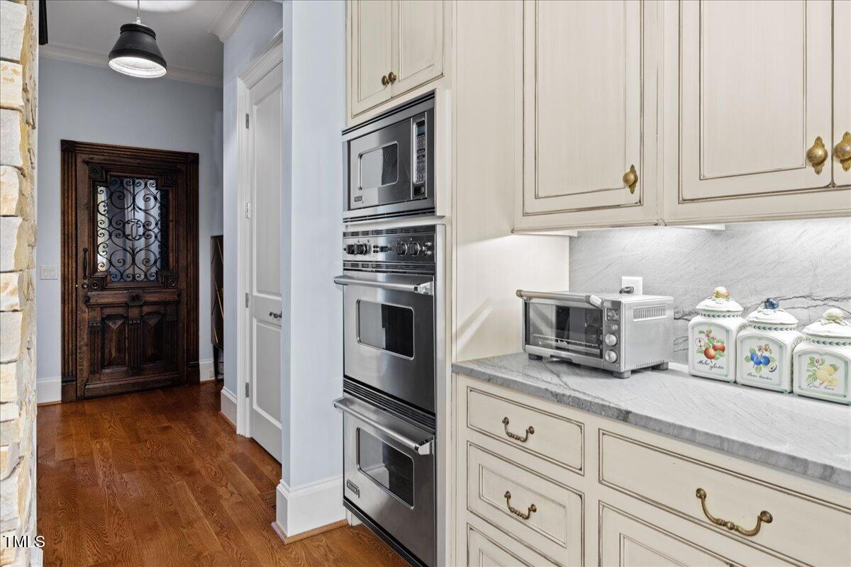 2627 Fairview Road Raleigh, NC 27608 - Photo 27 of 55 023-ISAB3999
