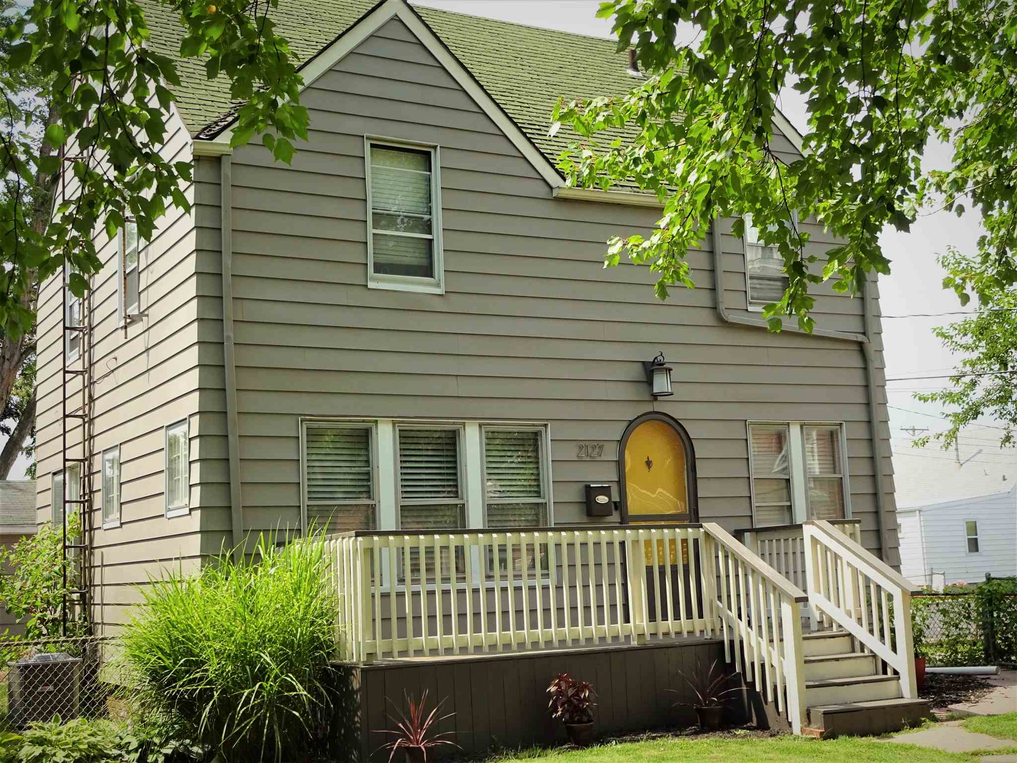 2127 North 20th Street Springfield, IL 62702 - Photo 1 of 36