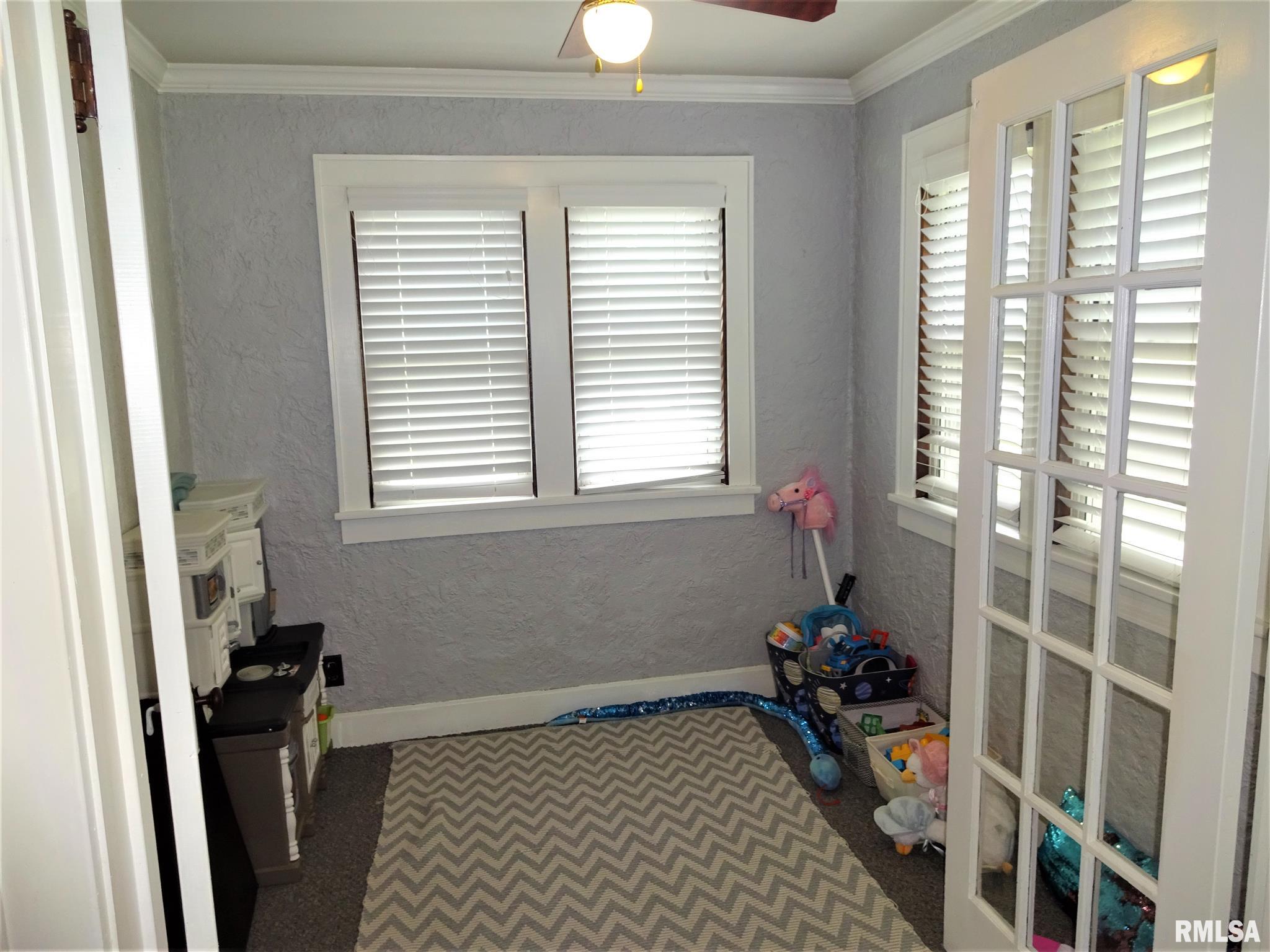 2127 North 20th Street Springfield, IL 62702 - Photo 5 of 36