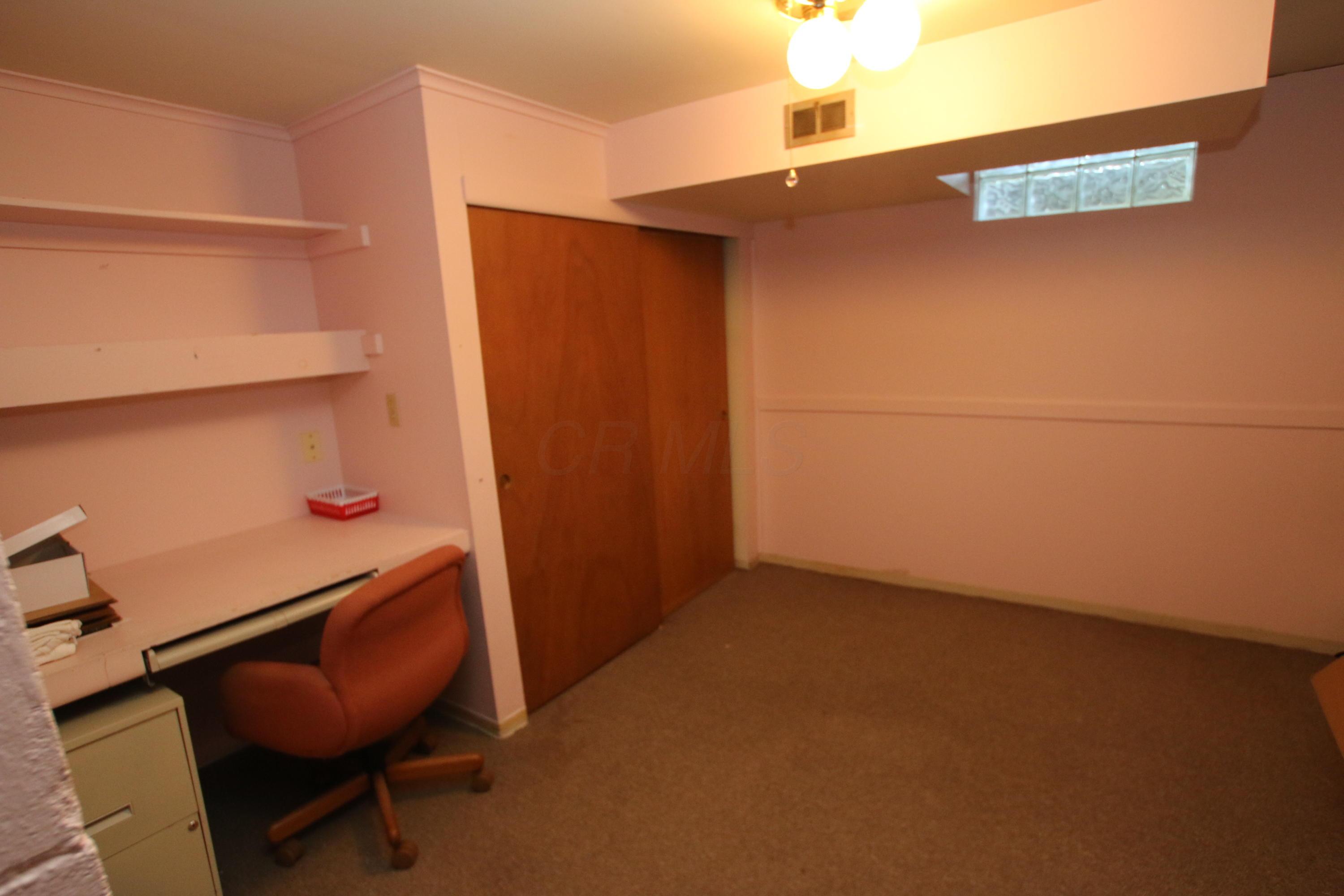 5463 Redwood Road Columbus, OH 43229 - Photo 16 of 18 Gallery Image 16