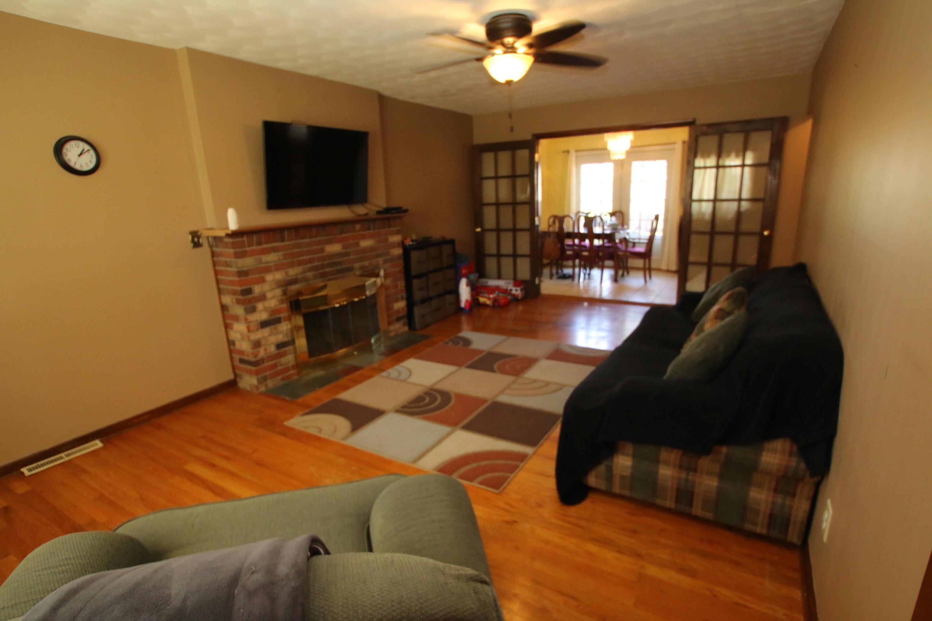 5463 Redwood Road Columbus, OH 43229 - Photo 9 of 18 Gallery Image 9